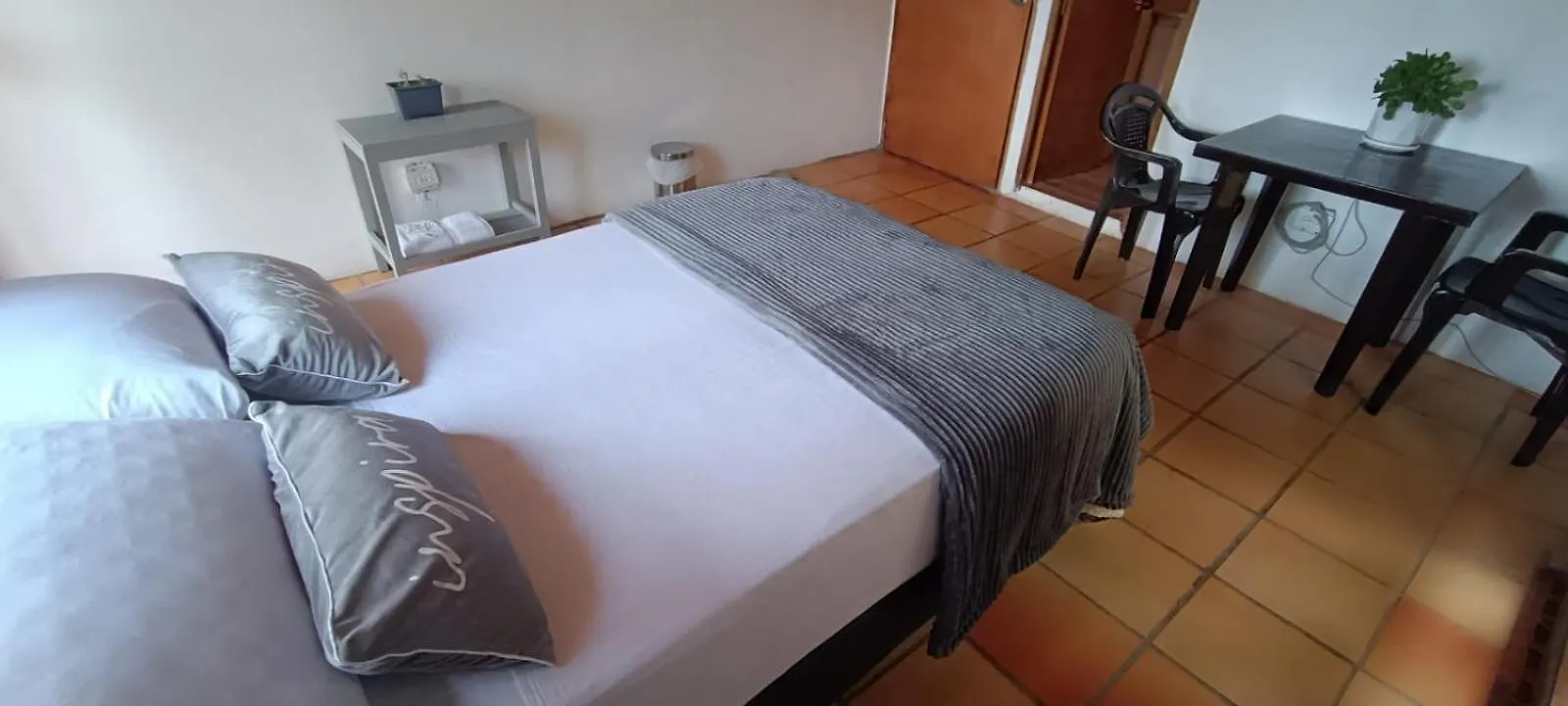 Hostal Alma Glamping Bed and Breakfast Santa Elena  Colombia
